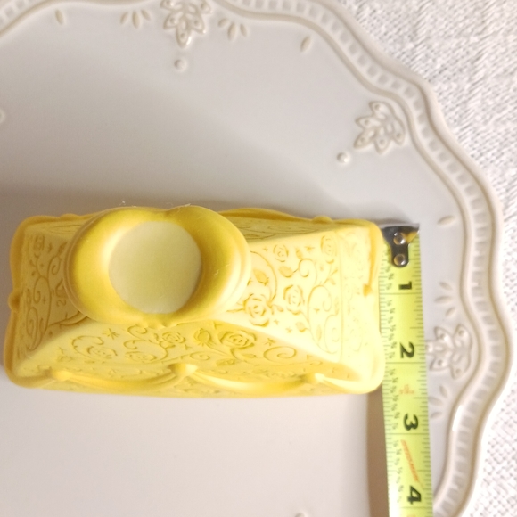 Hallmark × Disney Beauty & the Beast Belle Dress-Shaped Treasure Jewelry Box - Picture 13 of 16